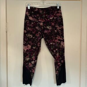 Women’s lululemon Leggings.